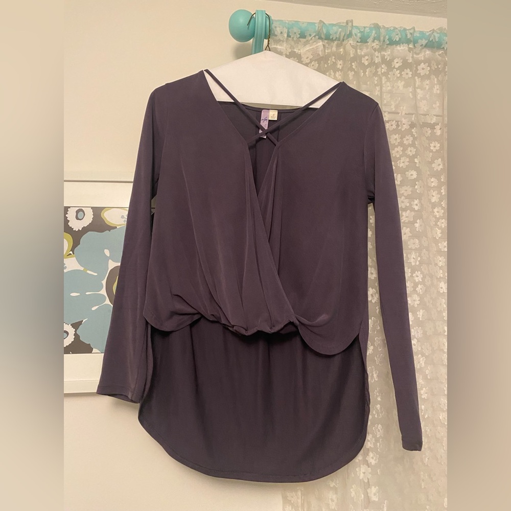 Alya top. Size small